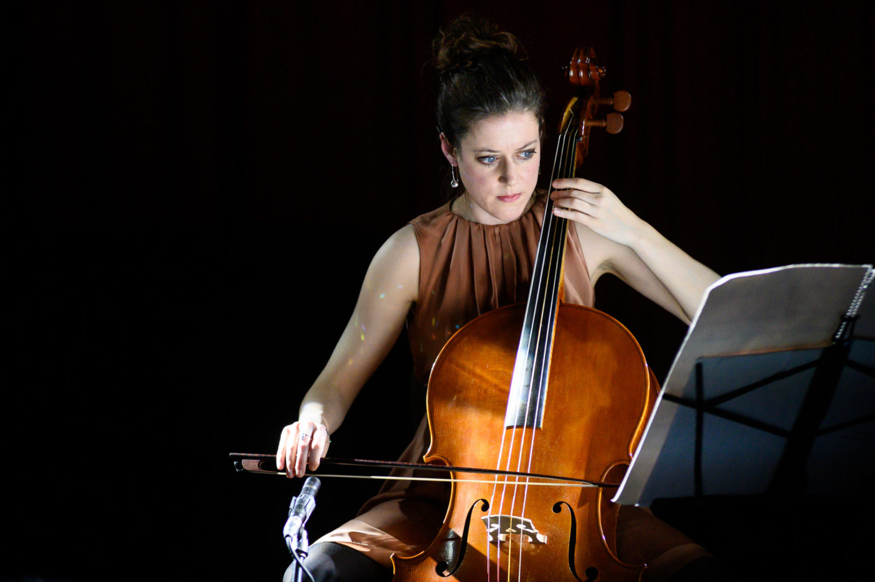 Elinor Frey, baroque cello, AMOT 2019