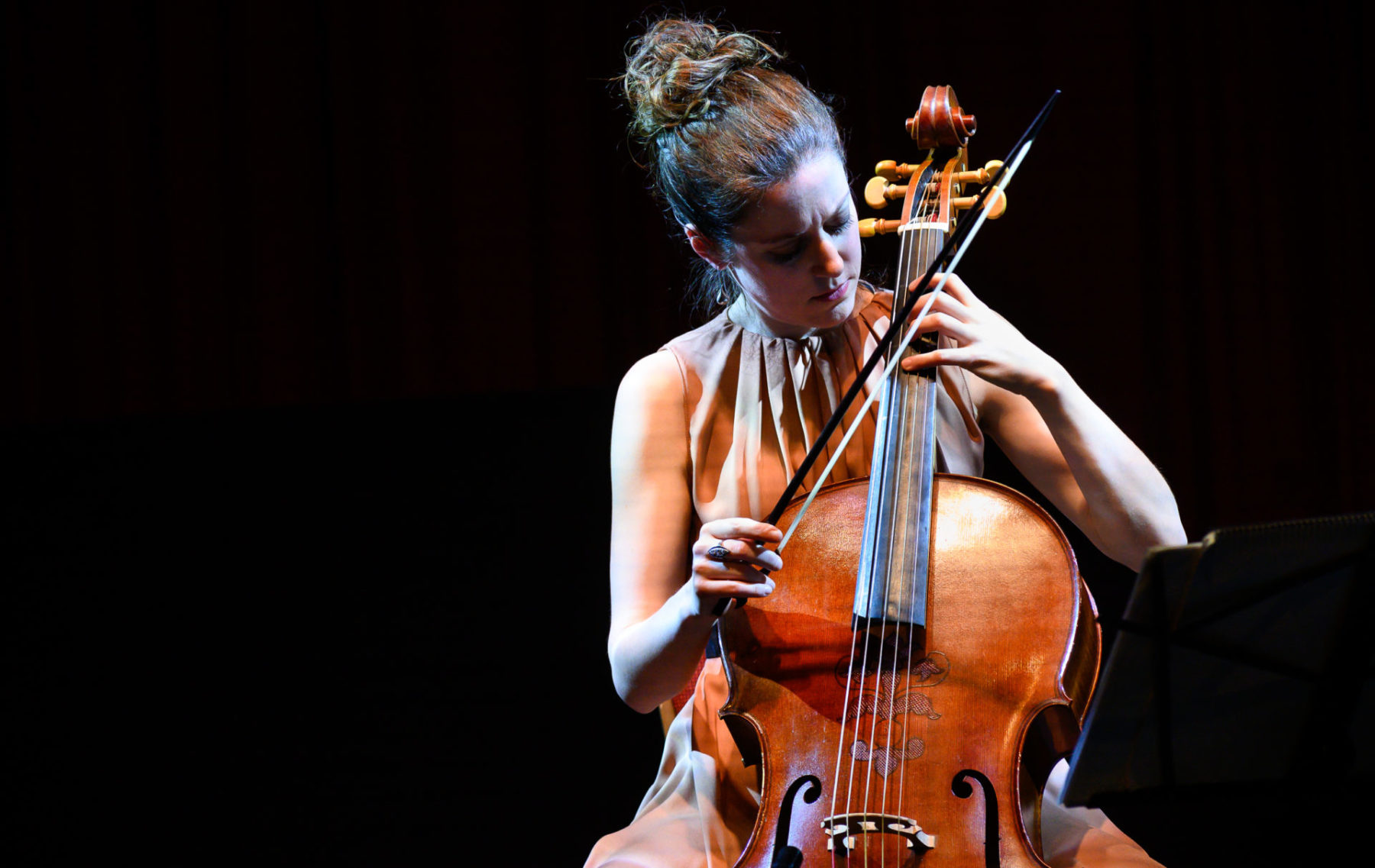 Elinor Frey, baroque cello, AMOT 2019