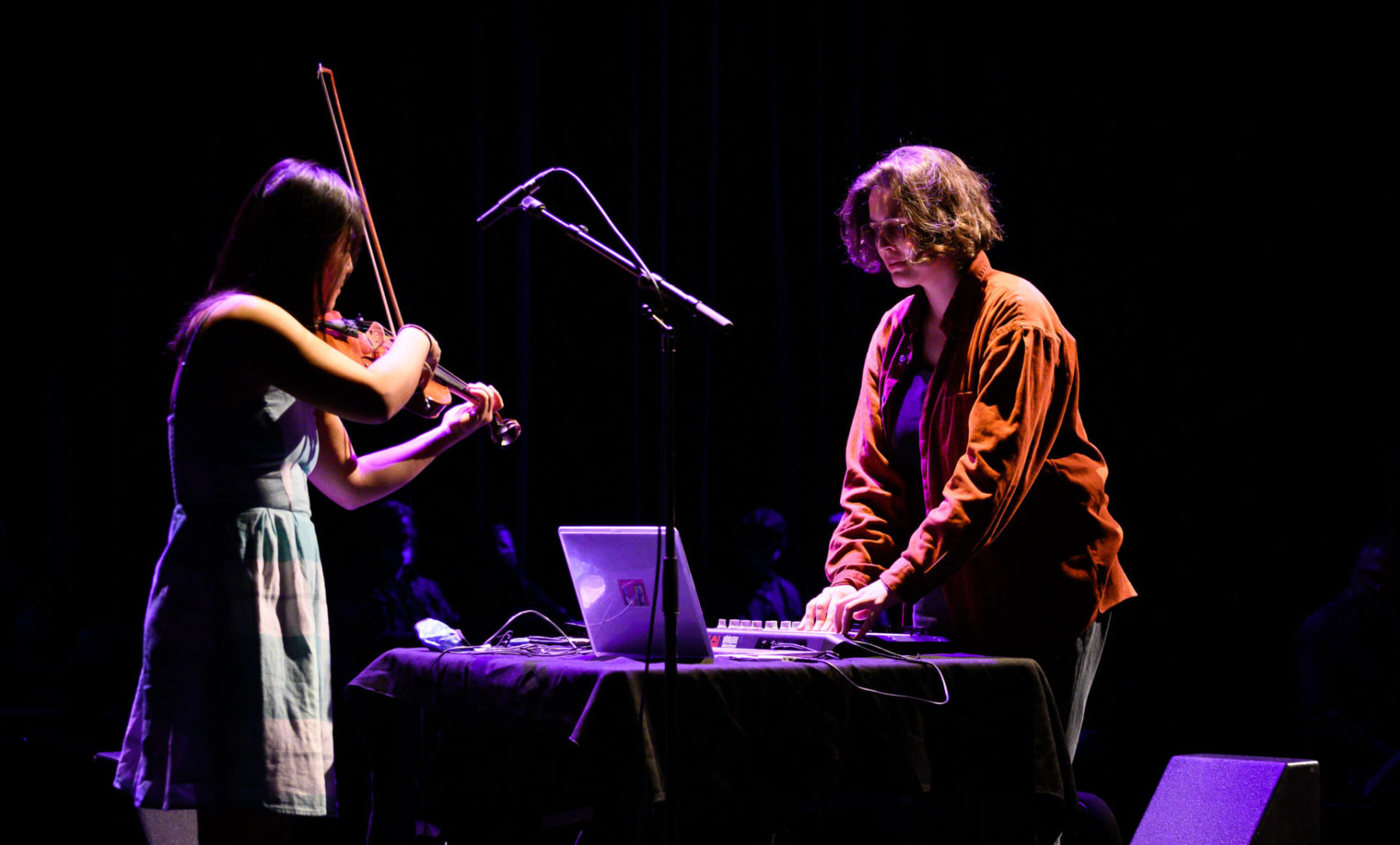 Sapphire Haze performing at the Roundhouse