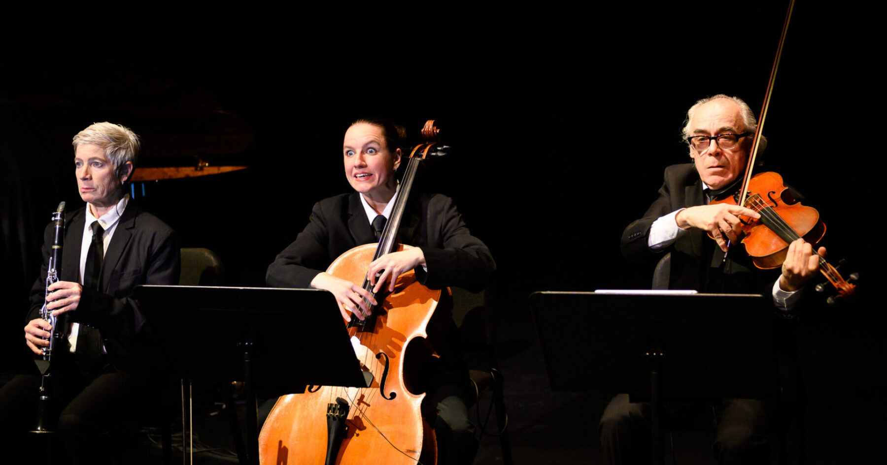 Lori Freedman on clarinet, Émilie Girard-Charest on cello and Jean René on violin for No Hay Banda's Sideshow